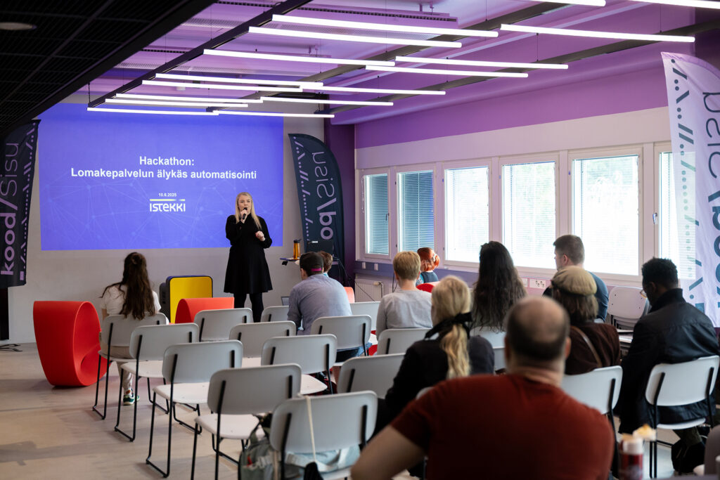 Anni Sormunen, Solutions Architect and Product Owner of Istekki’s Form Service, presented the hackathon challenge.